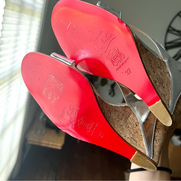 Christian Louboutin / Silver Open Toe Cork Heel Wedges - Picture 4 of 4